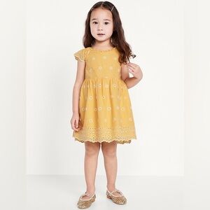 NWOT Old Navy Fit and Flare Eyelet Dress for Toddler Girls - 4T